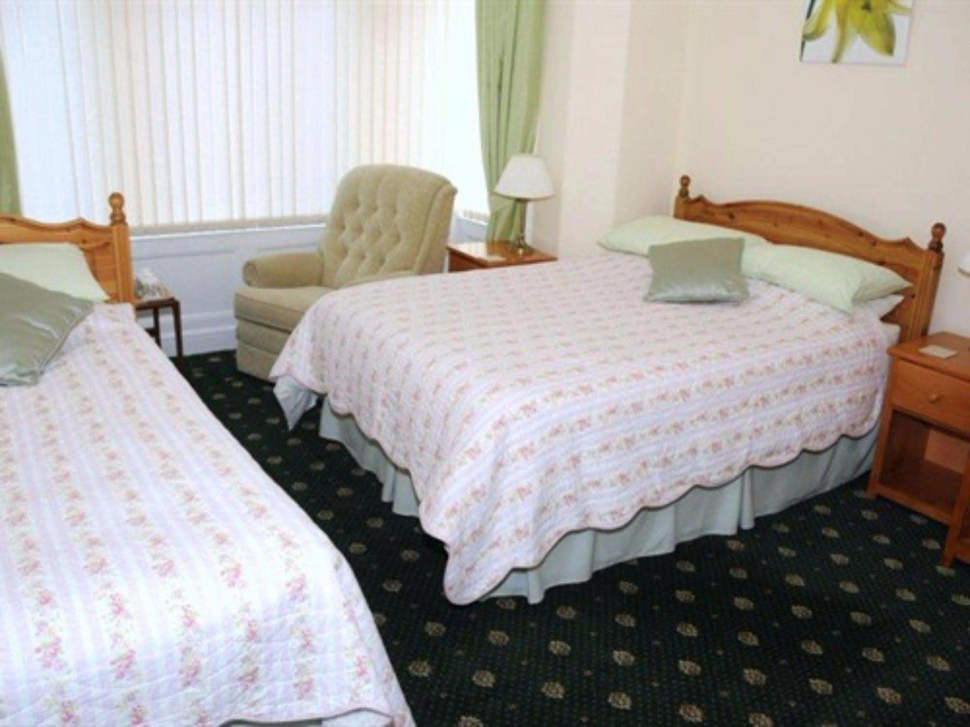 Eden House Bed & Breakfast Blackpool Exterior photo