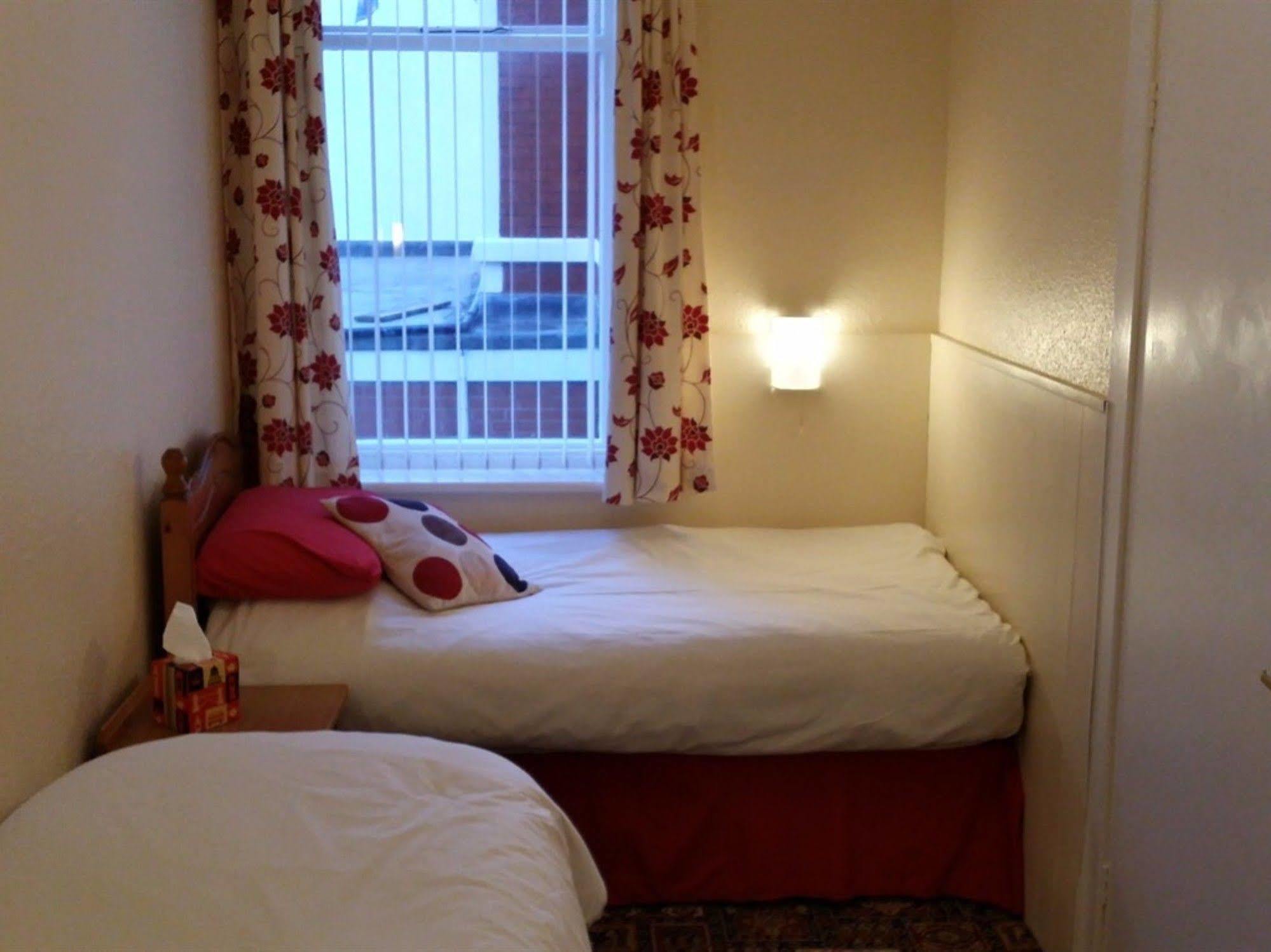 Eden House Bed & Breakfast Blackpool Exterior photo