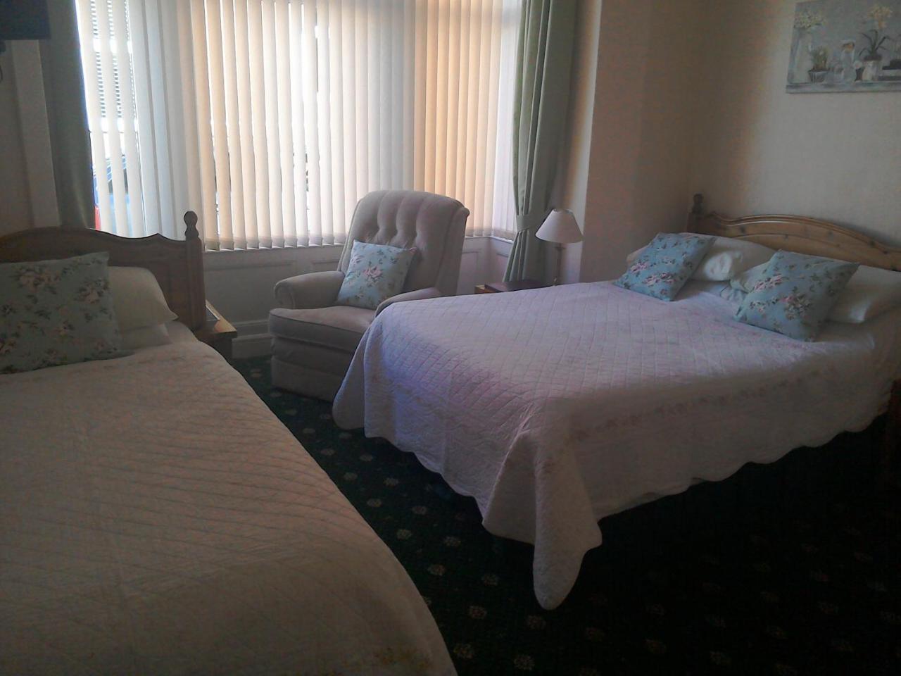 Eden House Bed & Breakfast Blackpool Exterior photo