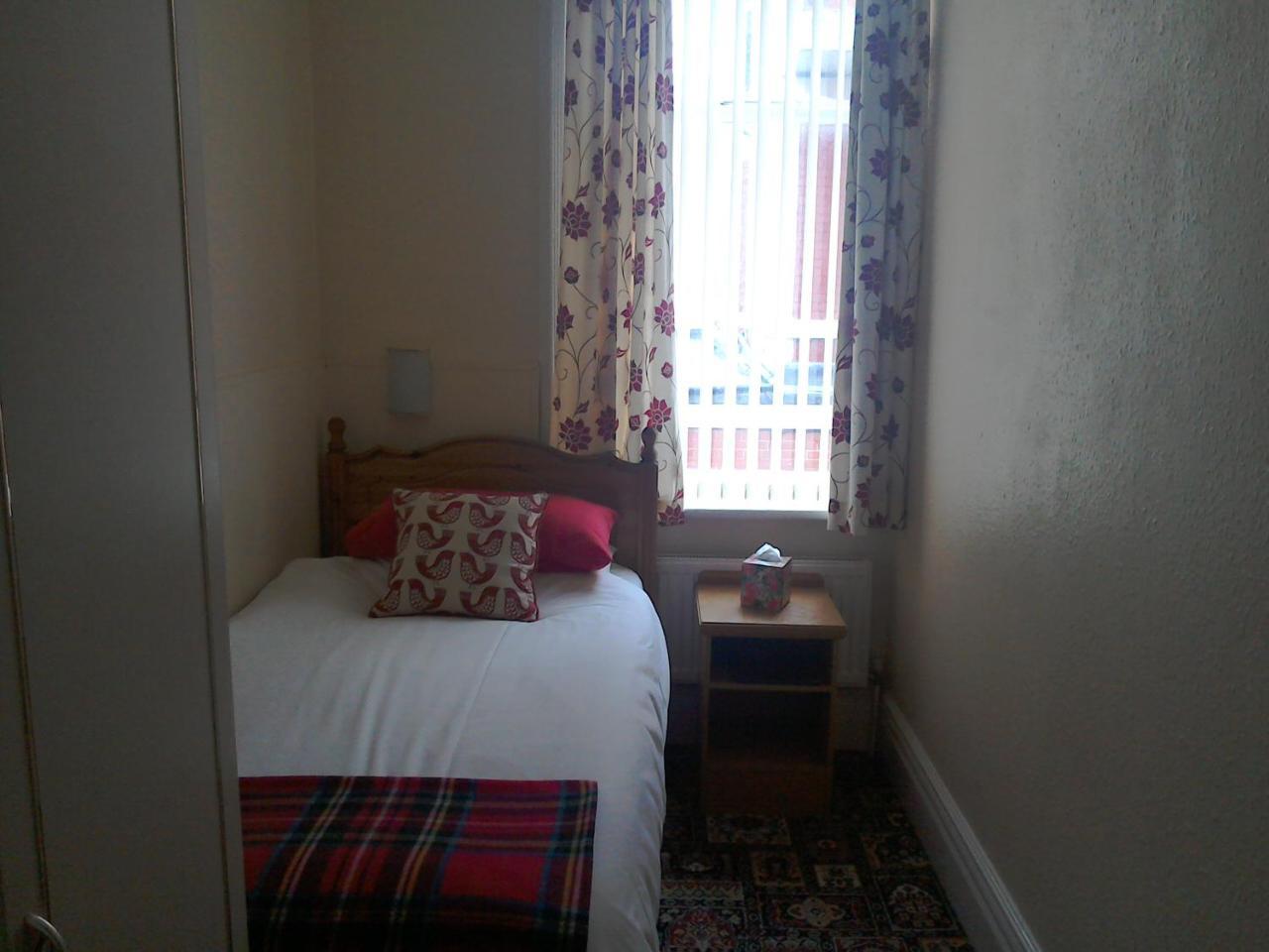 Eden House Bed & Breakfast Blackpool Exterior photo